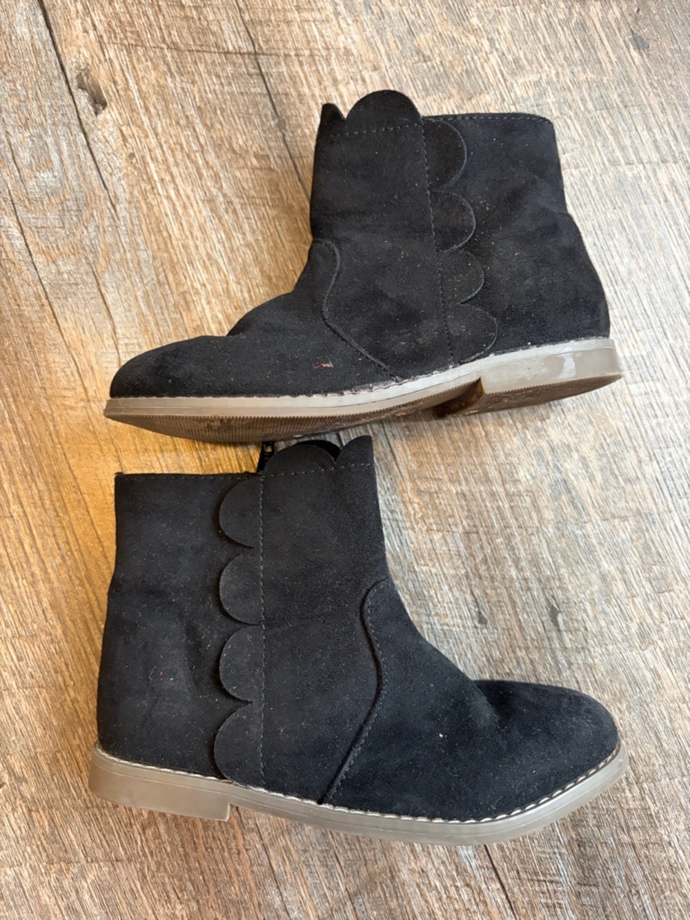 Gap Black Suede Scallop Edge Ankle Boots